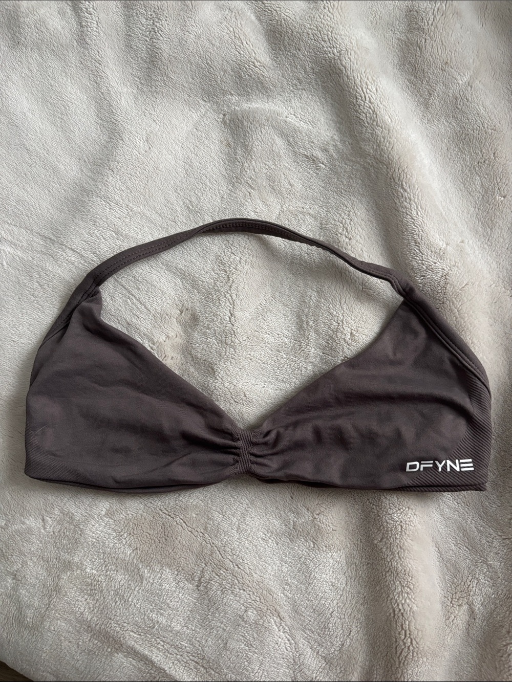 DFYNE impact strappy bra in truffle